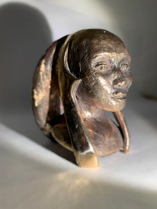 Kopf einer nubischen Priesterin - head of a nubian priestess